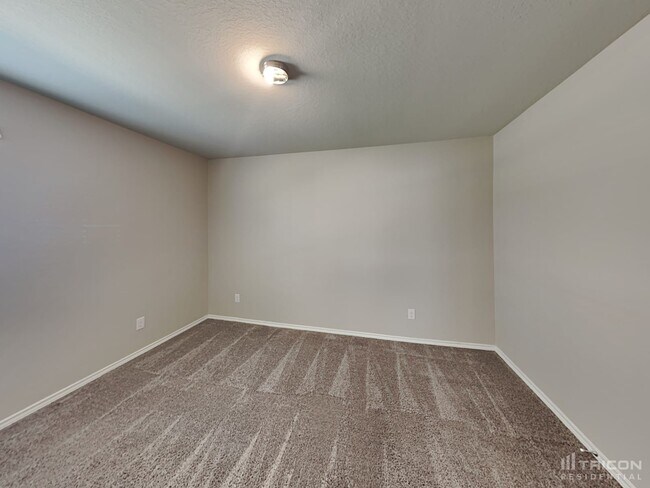 Building Photo - 9802 Marbach Brk