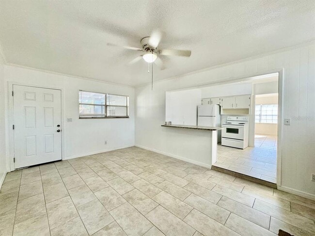 Building Photo - 1302 E New Orleans Ave