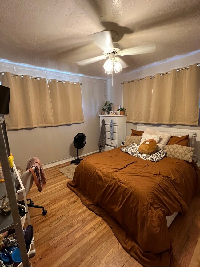 Building Photo - 1411 26th St