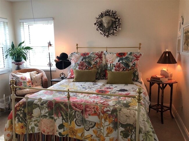 Building Photo - 160 Columbia Dr