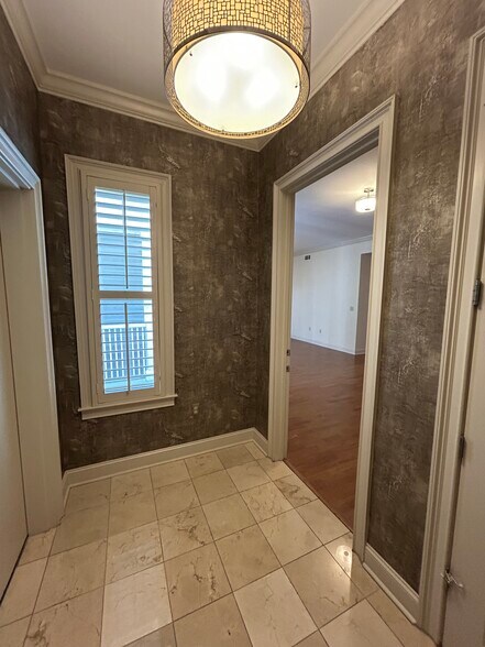 Building Photo - 5194 Lexington Club Cv