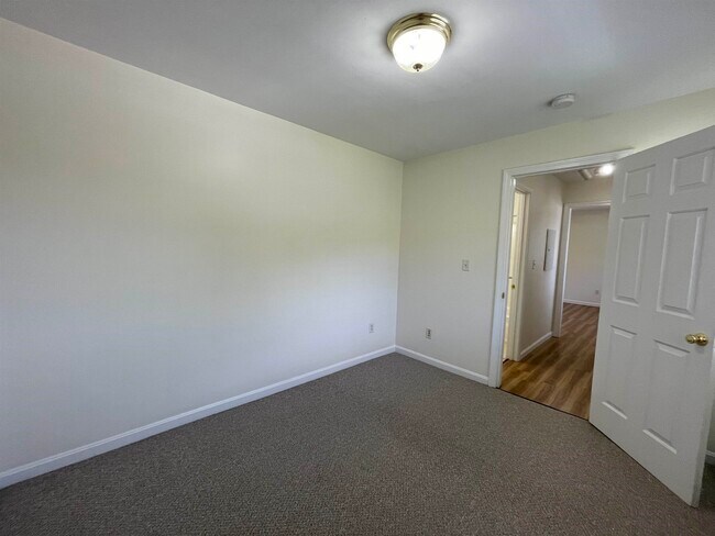 Building Photo - 3961 Brown Ave