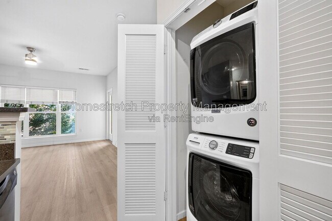 Building Photo - 1270 Strassner Dr