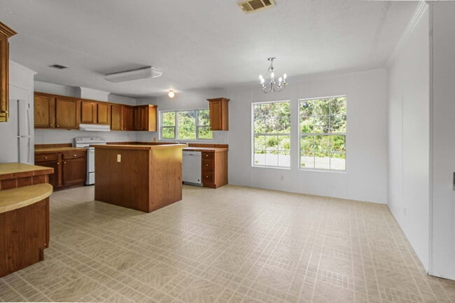 Building Photo - Mobile Home For Rent