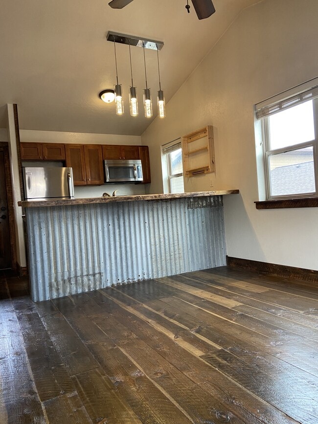 Building Photo - 11007 Cayuse Ct