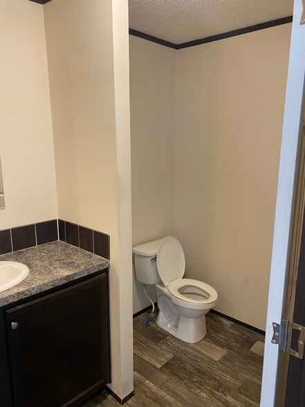 Building Photo - 2132 Pacific Dr