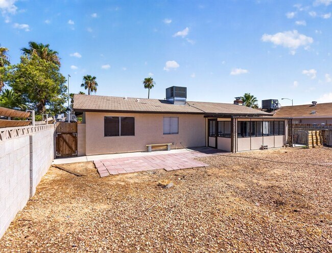 Building Photo - 6417 Placer Dr