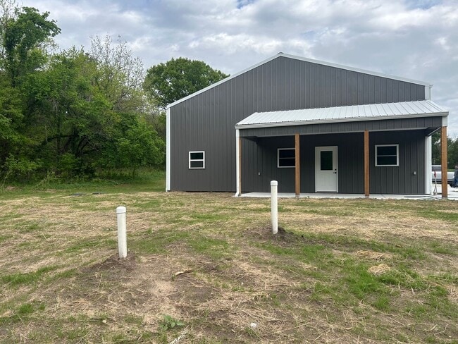 Building Photo - Italian Estates Property Management