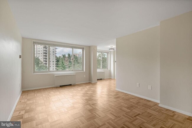 Building Photo - 4000 Tunlaw Rd NW