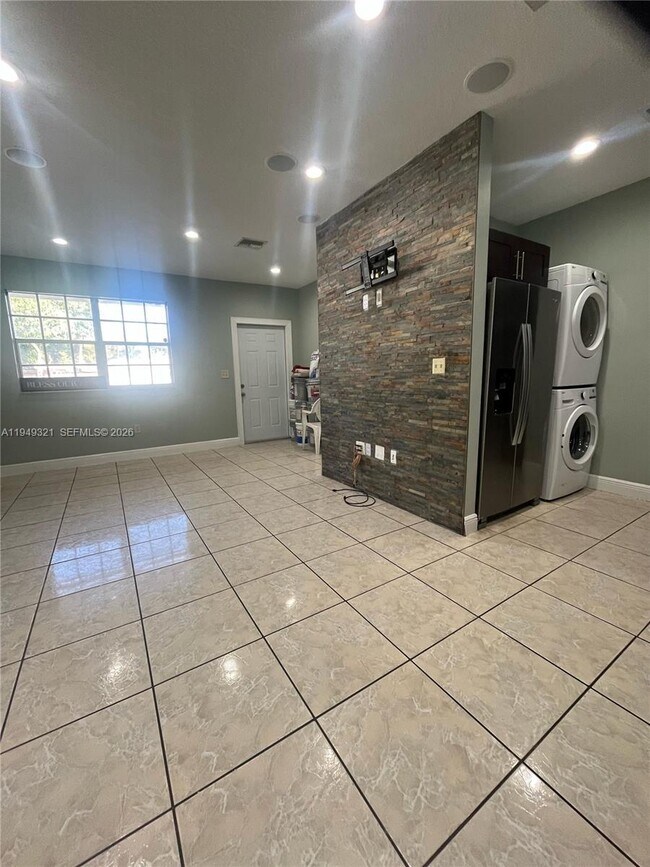 Building Photo - 603 NW 97th St