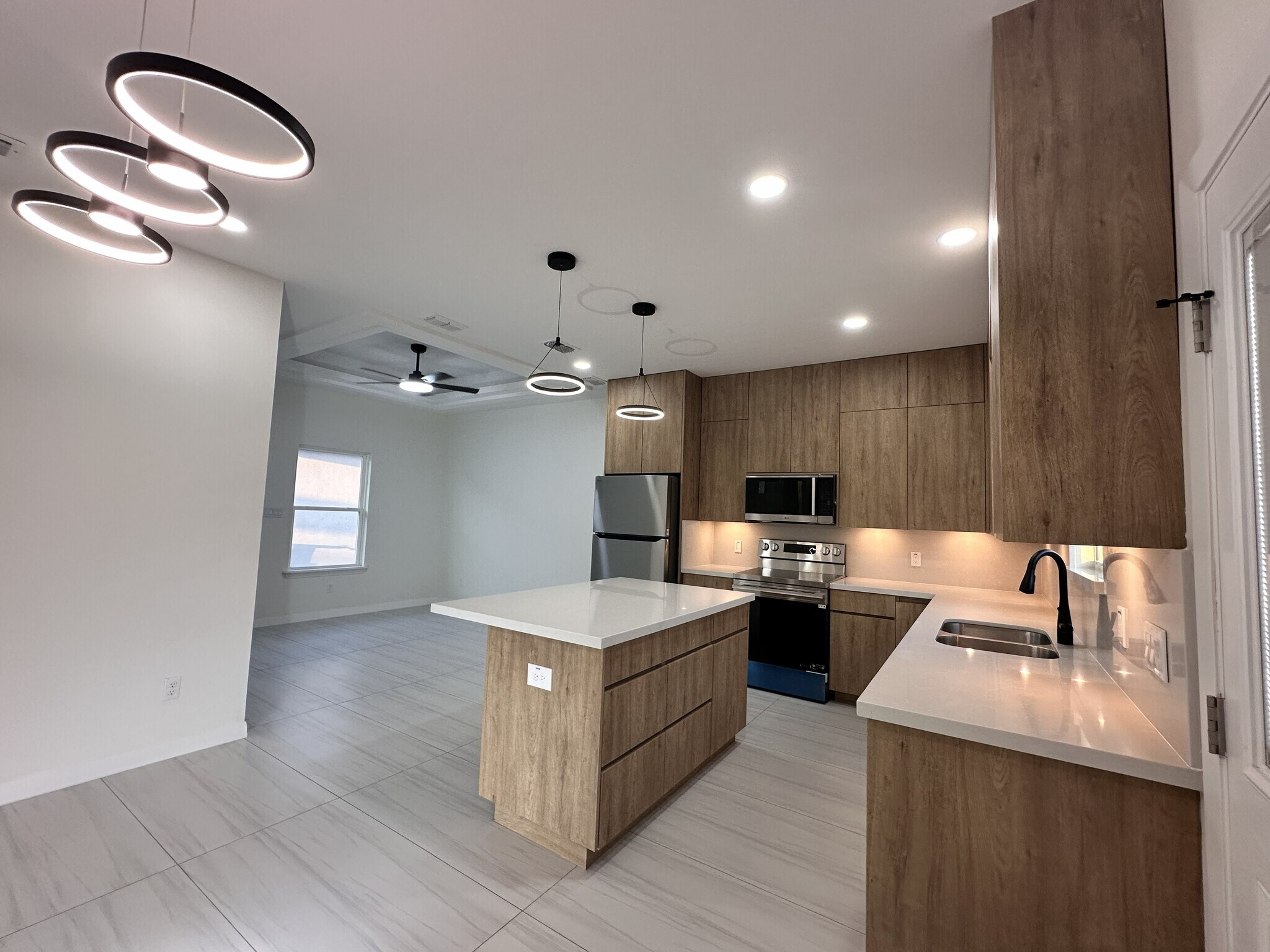 Building Photo - 11313 N 25th St