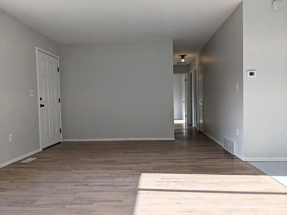 Living Room 3 - 5777 Tuckerman Ln