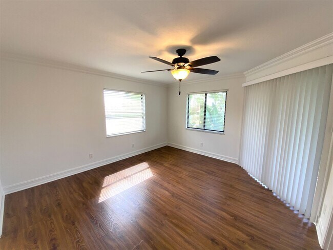 Building Photo - ** REGENCY WOODS ** 3 BED / 2 BATH - CONDO - CARPORT - SOUTH NAPLES - ANNUAL RENTAL