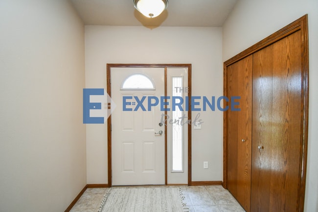 Building Photo - 3908 W 89th St