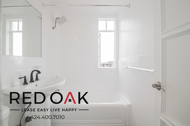 Building Photo - 535 S Gramercy Pl