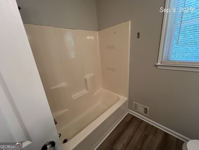 Building Photo - 78 Mt Moriah Rd