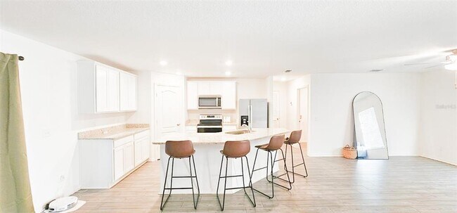 Building Photo - 271 Begonia Ln