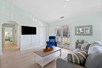 Building Photo - 670 Hernando St