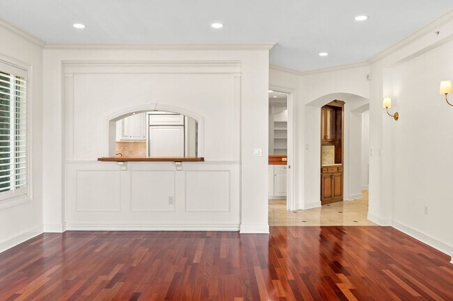 Building Photo - 660 Osceola Ave