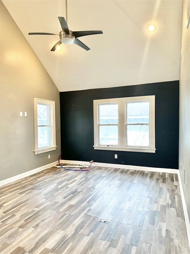 Building Photo - 2424 Southmore Blvd