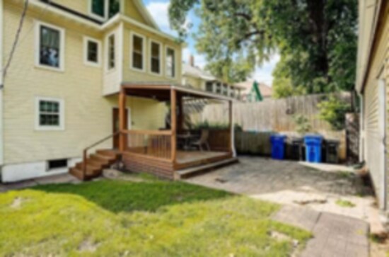 Building Photo - 896 Westminster St