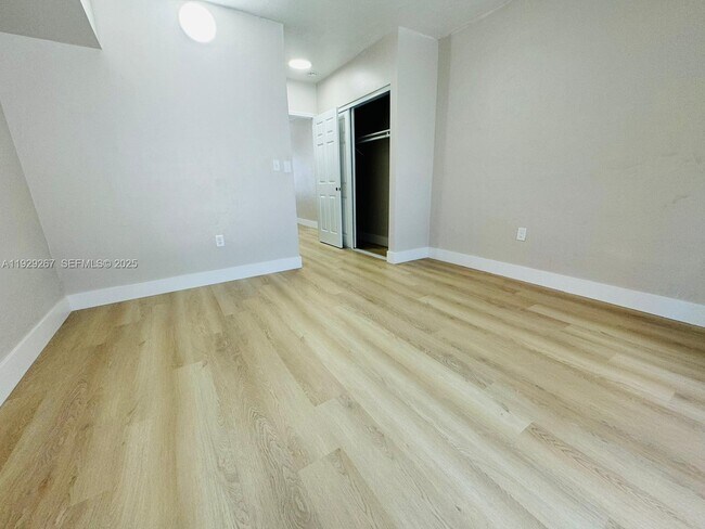 Building Photo - 2940 W Flagler St