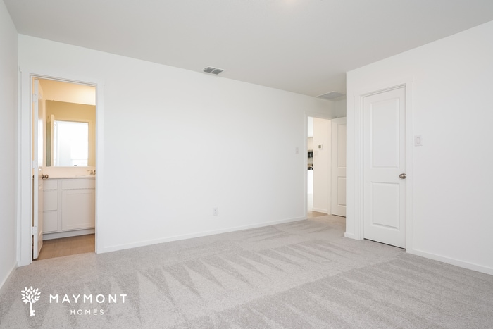 Building Photo - 3033 Tooley Dr