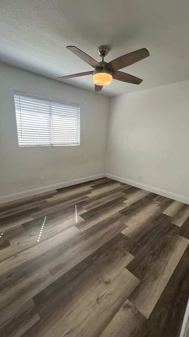 Building Photo - UPGRADED 4 bedroom 2 bathroom home