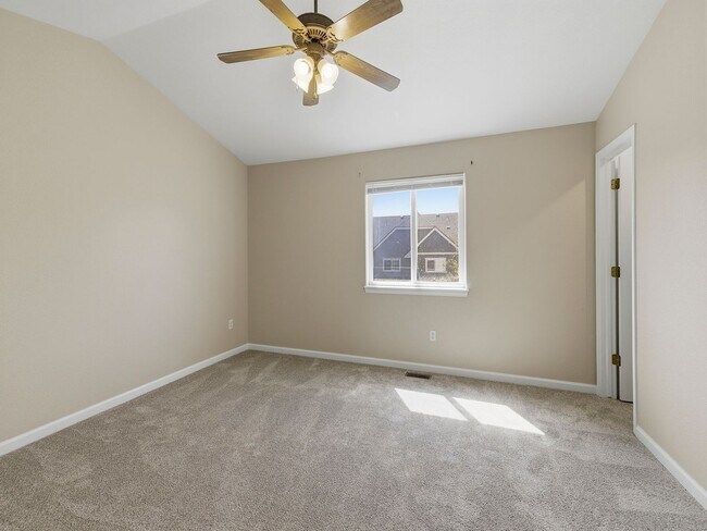 Building Photo - Recently Refreshed 3 Bed, 2.5 Bath Duplex with Fenced Yard — Available Now in Evans, CO!