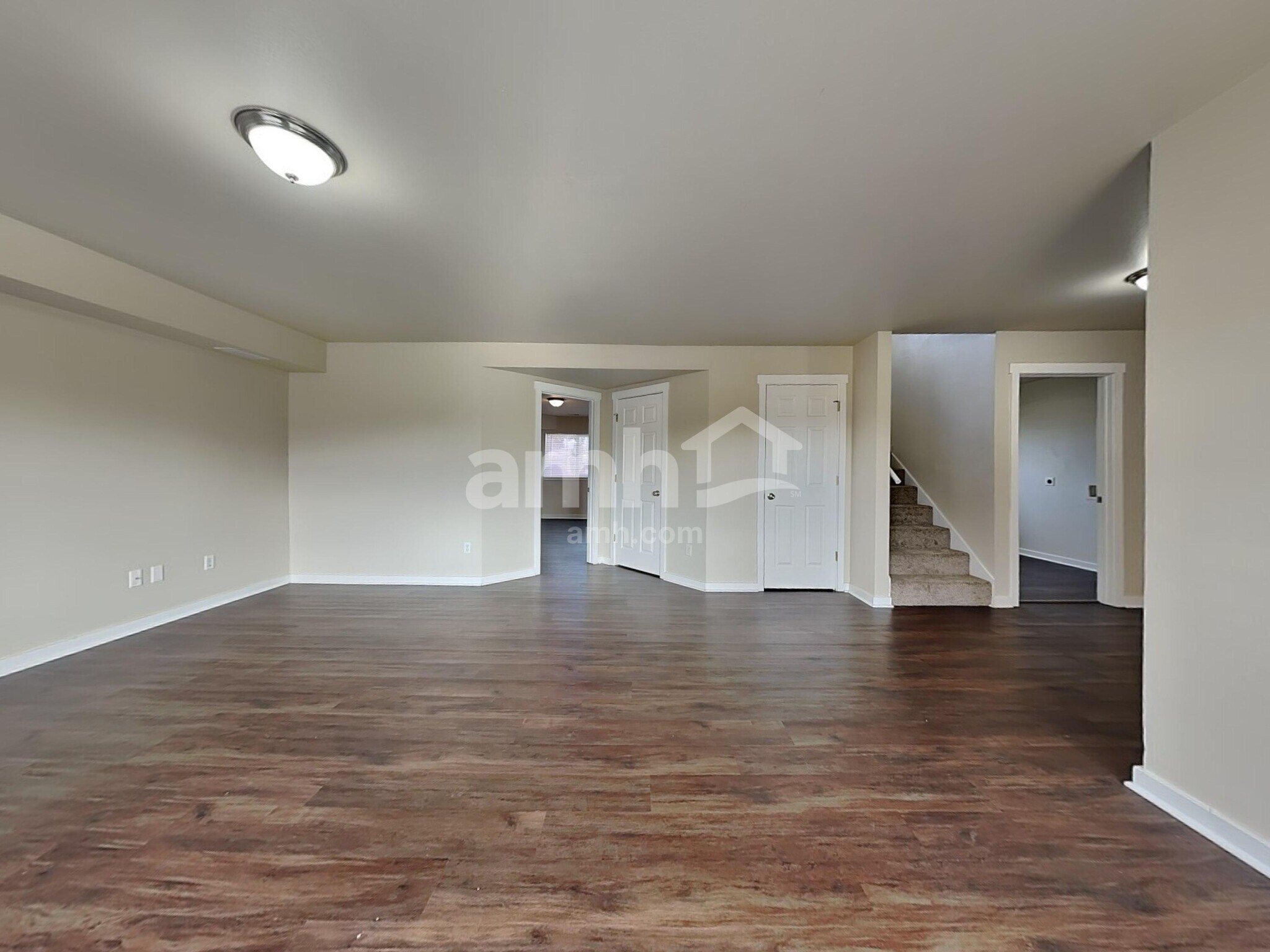 Building Photo - 1327 Whitehouse Ave