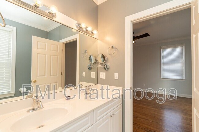 Building Photo - 515 Lindsay Ct