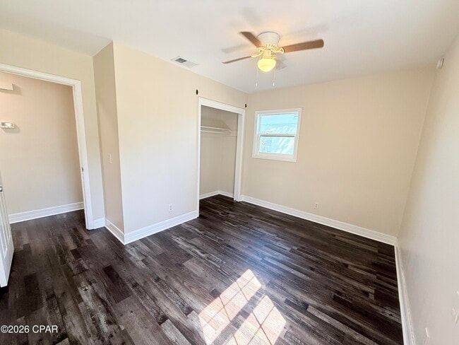 Building Photo - 808 Forestdale Ave