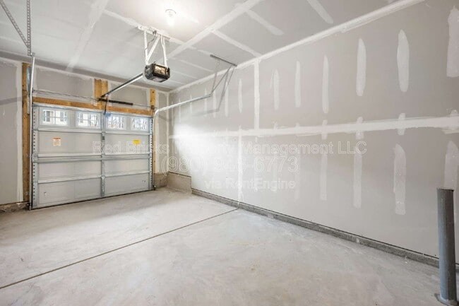 Building Photo - 9128 Lowfalls Ln