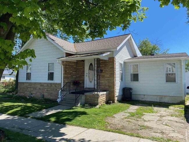 Building Photo - 321 N West Ave