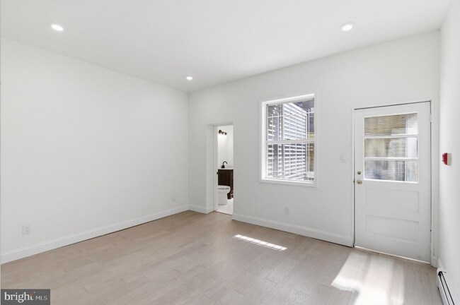 Building Photo - 935 Passyunk Ave
