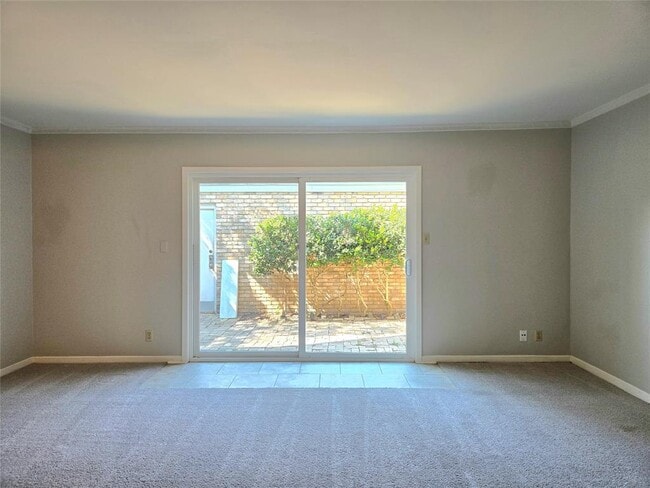Building Photo - 1500 Elton Ln