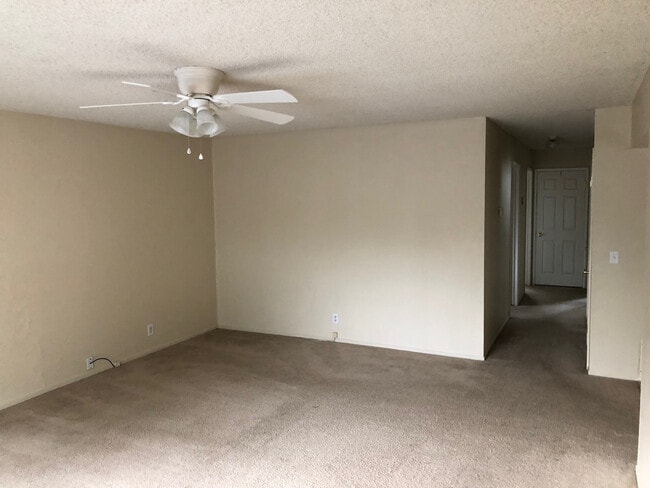 Building Photo - Lovely 3 bedroom/2 bathroom home in East Davis -$500 OFF FIRST MONTH'S RENT!!!