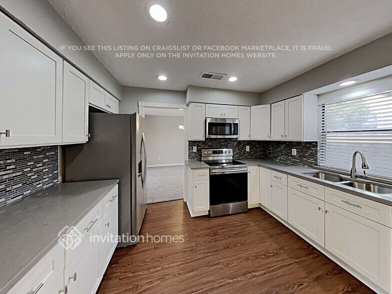 Building Photo - 6321 Brookgate Dr