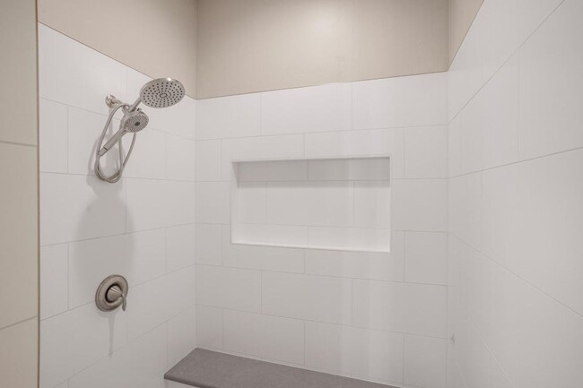 Building Photo - 4730 Martin Dr