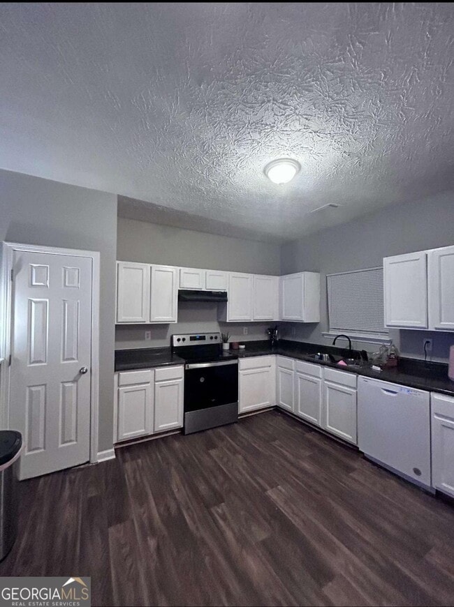 Building Photo - 1751 Carrington Dr