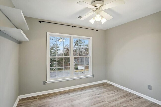 Building Photo - 2120 Sweetbirch Trail