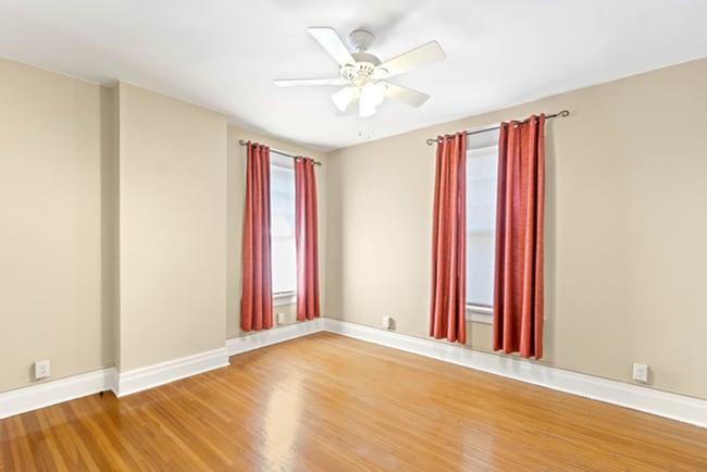 Building Photo - 157 E Oakland Ave