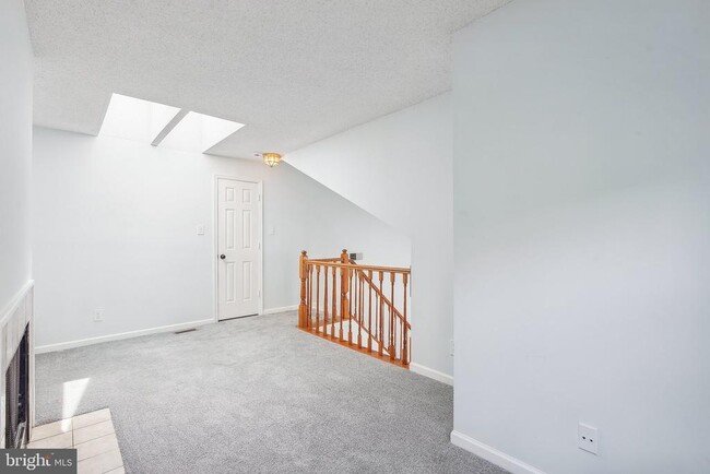 Building Photo - 12108 Green Leaf Ct