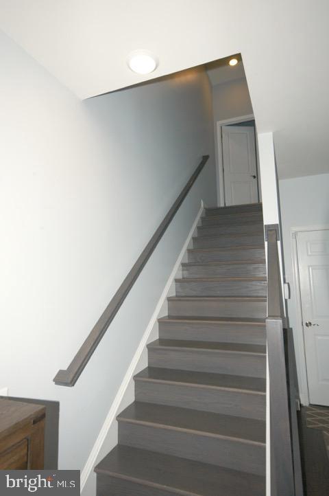 Building Photo - 1705 Cottonwood Grove Rd