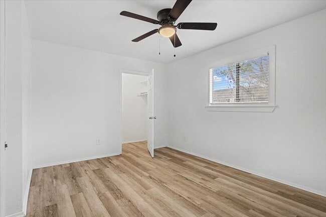 Building Photo - 817 Sirocco Dr