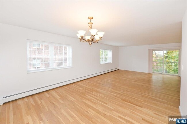 Building Photo - 20-30-30 Ridge Rd