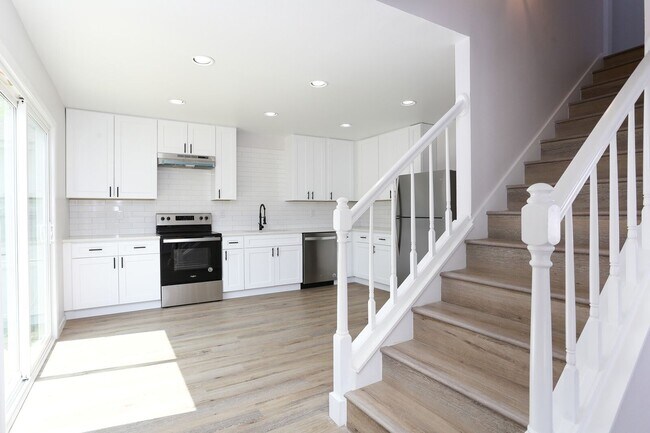Building Photo - RENOVATED 3-BEDROOM HOME IN CONVERSE, JUDS...