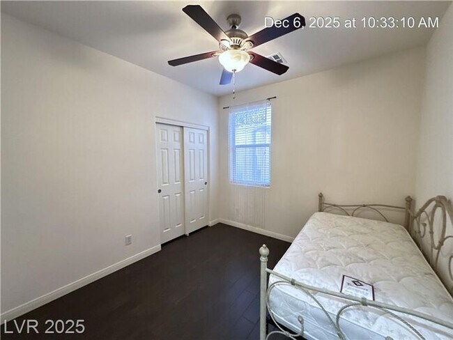 Building Photo - FURNISHED SINGLE STORY LOCATED IN THE HENDERSON AREA!!