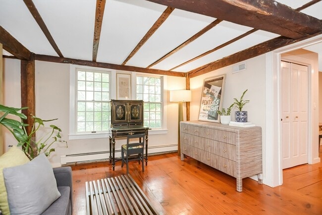 Building Photo - 144 Old Connecticut Path