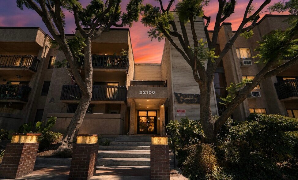 Building Photo - 22100 Burbank Blvd